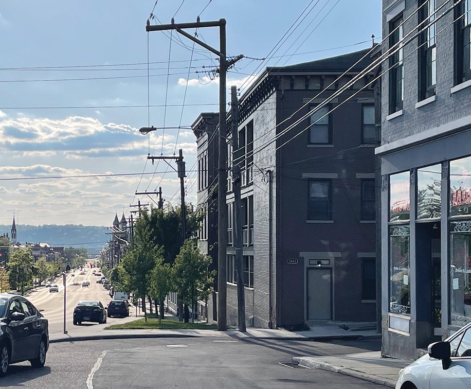 Liberty Hill and Broadway looking west